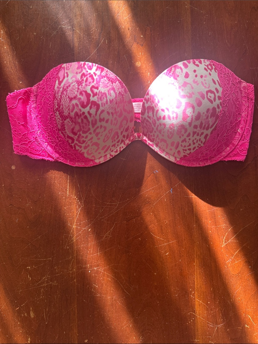 PINK Victoria's Secret Strapless Push-Up Bra in Hot Pink Leopard